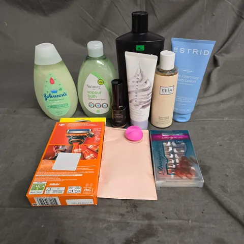 APPROXIMATEY 20 HEALTH AND BEAUTY PRODUCTS TO INCLUDE - FENTY SKIN COOKIES N CLEAN FACE SCRUB - GILLETTE FUSION 5 - ESTRID POST-SHAVE BODY LOTION - ETC