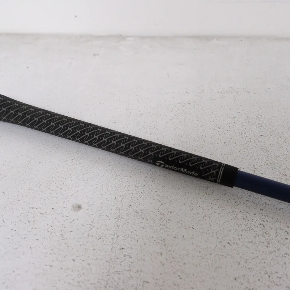 TAYLORMADE Q135 RESCUE 4 22 VENTUS GOLF CLUB WITH COVER
