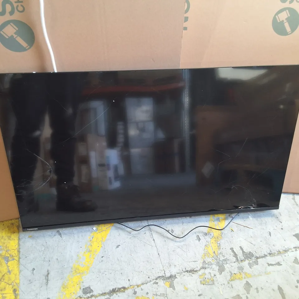 TOSHIBA LCD COLOUR TV 43" 43UV1563DB