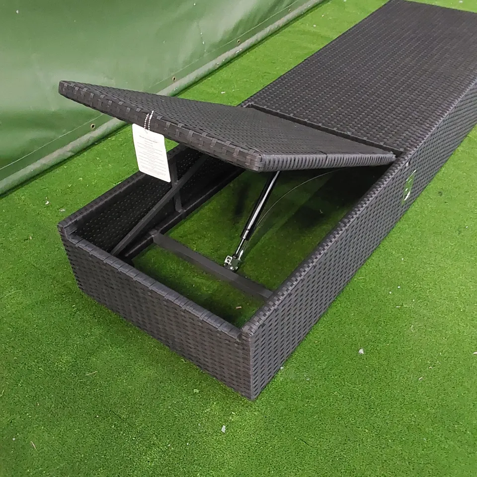DESIGNER MANUAL ADJUSTABLE SUNLOUNGER IN BLACK RATTAN