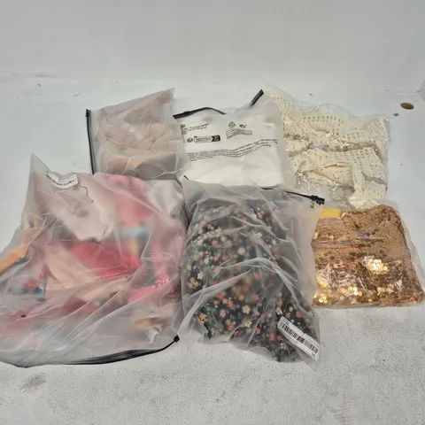 APPROXIMATELY 45 ASSORTED CLOTHING ITEMS IN VARIOUS SIZES, STYLES & COLOURS - COLLECTION ONLY