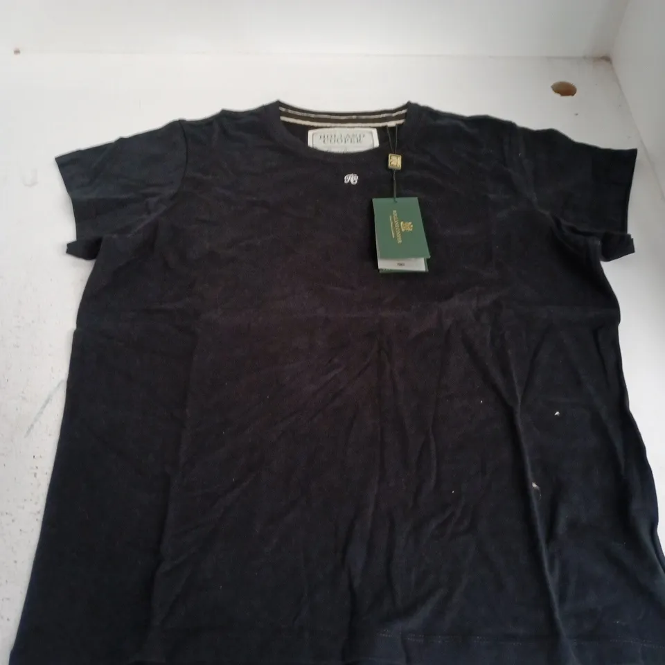 HOLLAND COOPER MONOGRAM TEE IN BLACK - LARGE