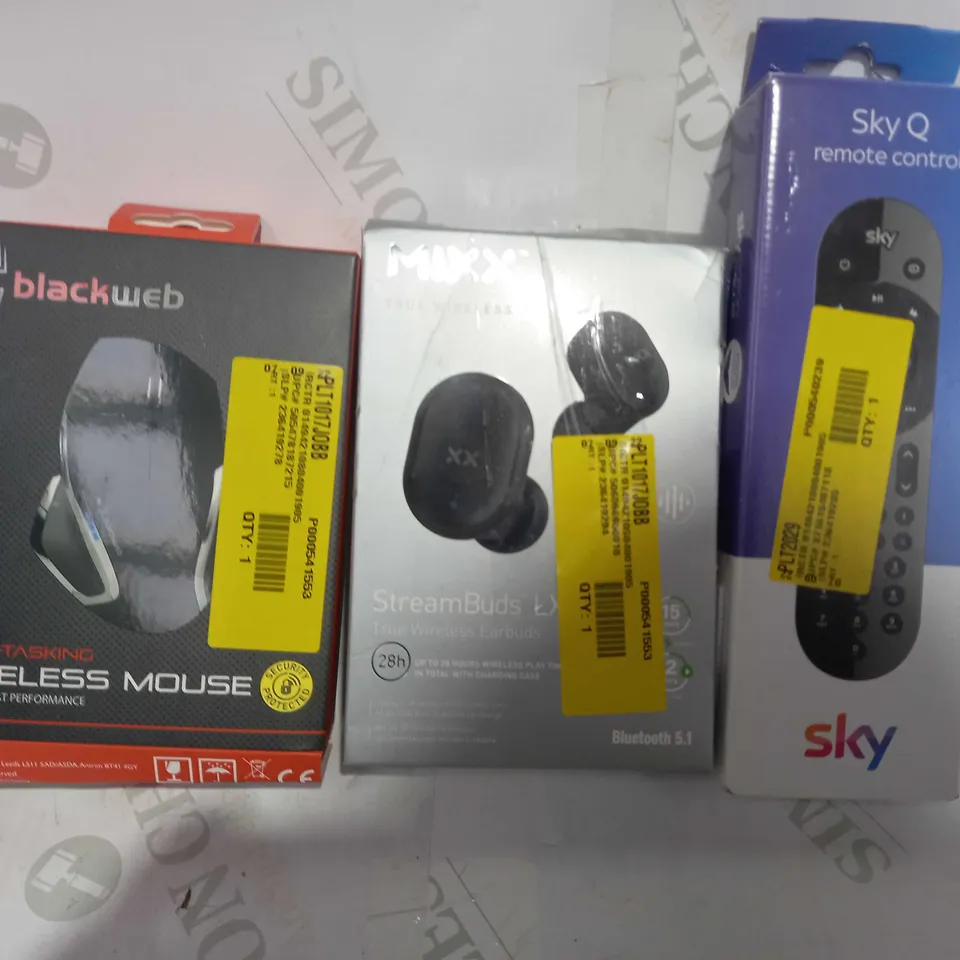 LOT OF APPROXIMATELY 20 ASSORTED HOUSEHOLD ITEMS TO INCLUDE BLACKWEB WIRELESS MOUSE, MIXX STREAMBUDS LX TRUE WIRELESS EARBUDS, SKY Q REMOTE CONTROL, ETC