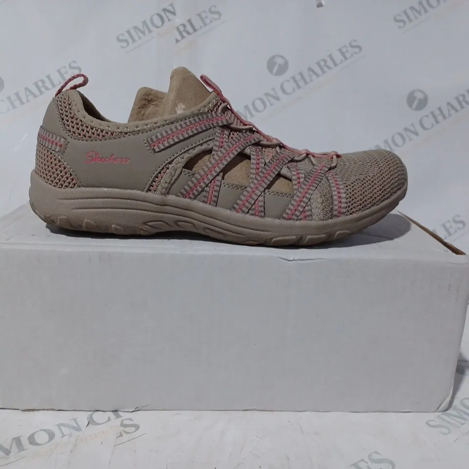 BOXED PAIR OF SKECHERS REGGAE 2.0 SHOES IN TAUPE SIZE 7