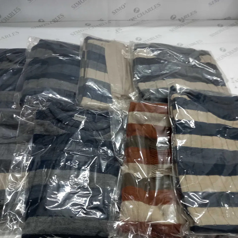 LOT OF 8 ASSORTED BAGGED CLOTHING ITEMS - VARIOUS SIZES