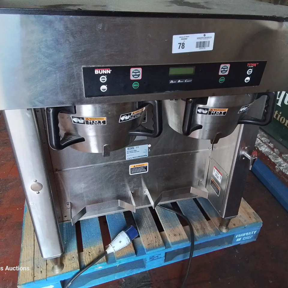 BUNN DUAL TITAN COMMERCIAL COFFEE BREWER