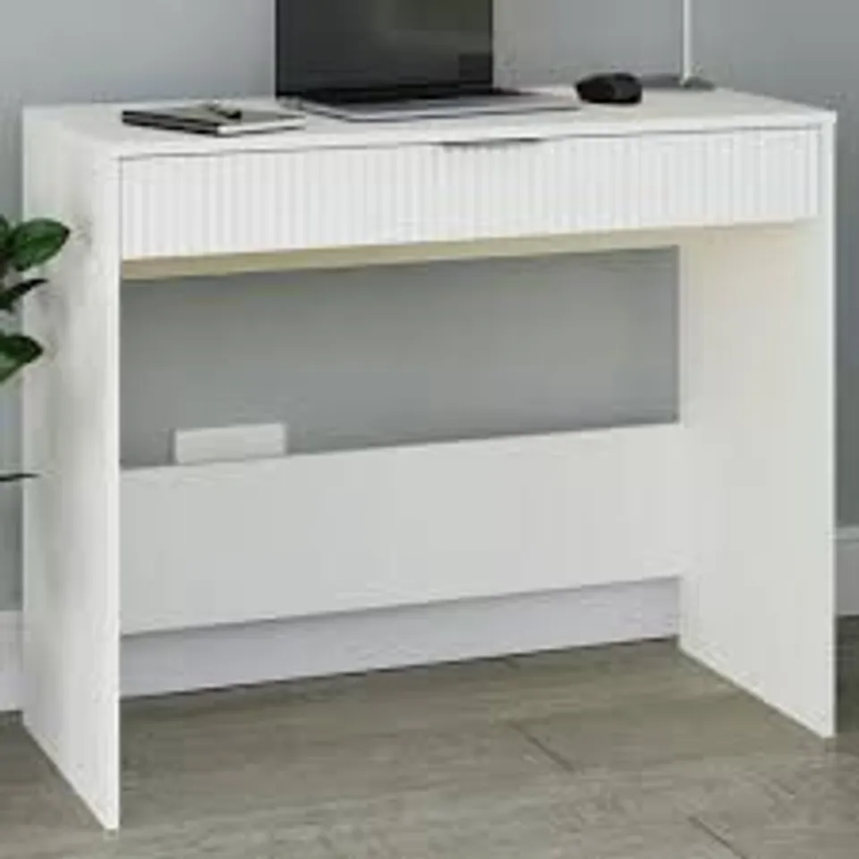 BOXED GFW RANKIN SINGLE DRAWER WHITE DRESSING TABLE (1 BOX)