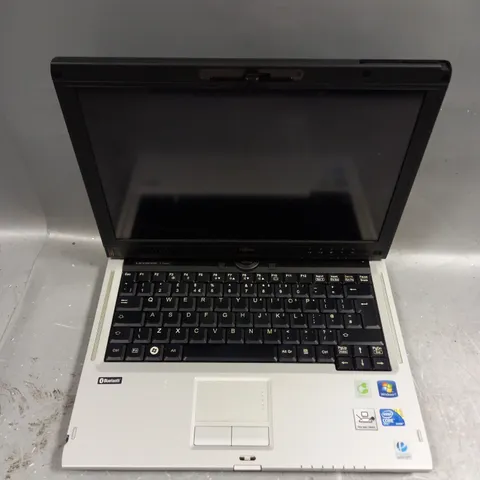 FUJITSU LIFEBOOK T900 LAPTOP IN BLACK/SILVER