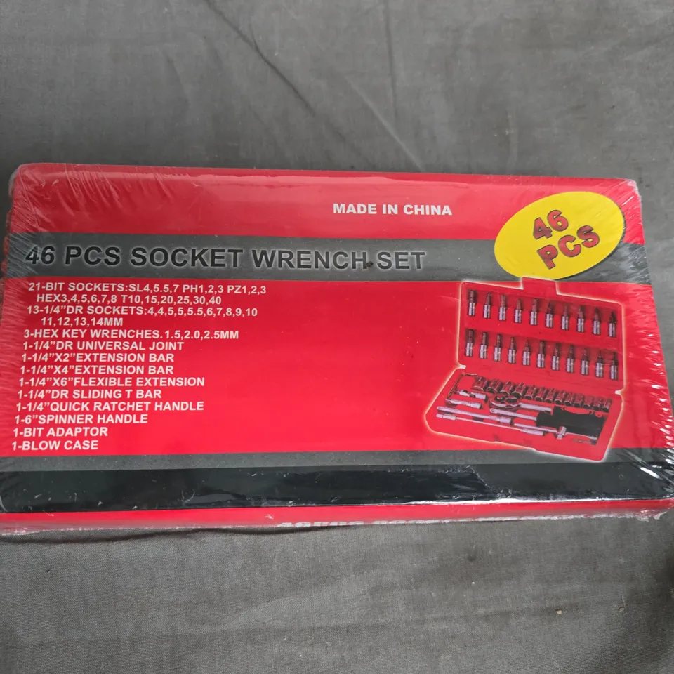 46-PIECE SOCKET WRENCH SET IN RED BOX