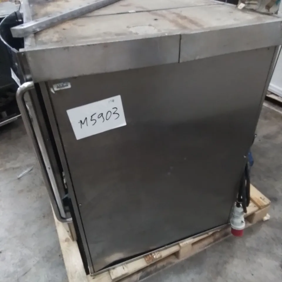 BKI COMMERCIAL SINGLE ROTISSERIE OVEN