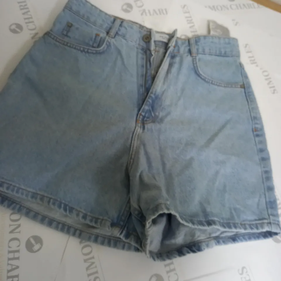 ZARA DENIM SHORTS SIZE 14