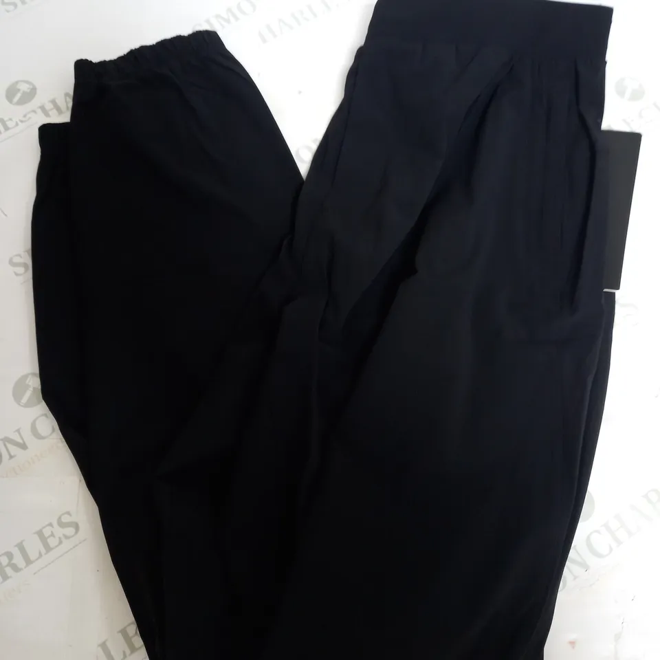 LULULEMONSURGE JOGGERS IN BLACK - LARGE