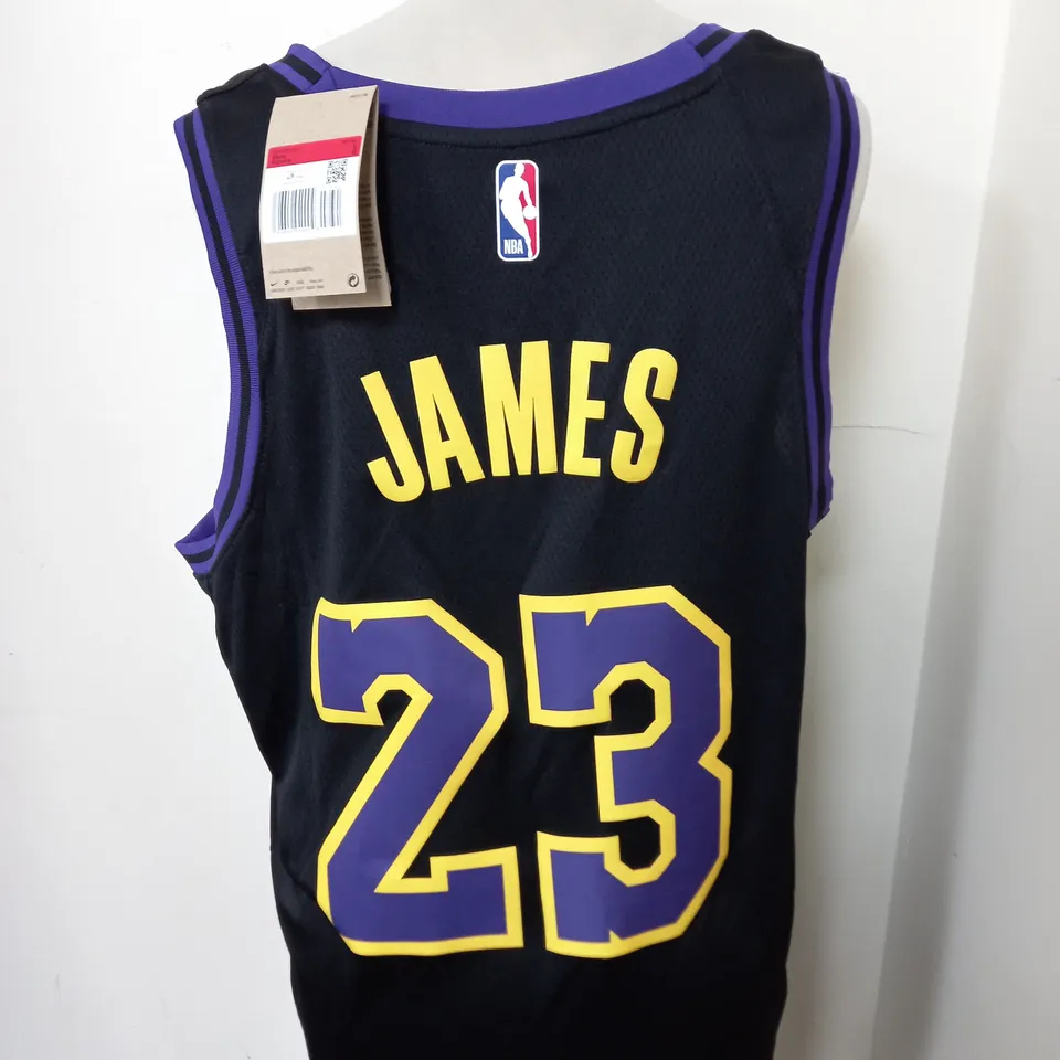 LA LAKERS BASKETBALL JERSEY SIZE L
