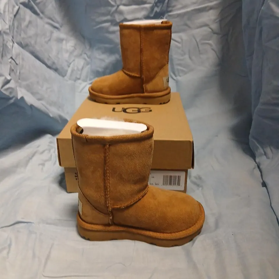 UGG BROWN SUEDE BOOTS FOR KIDS – UK 6 YOUTH, CLASSIC II, BOXED