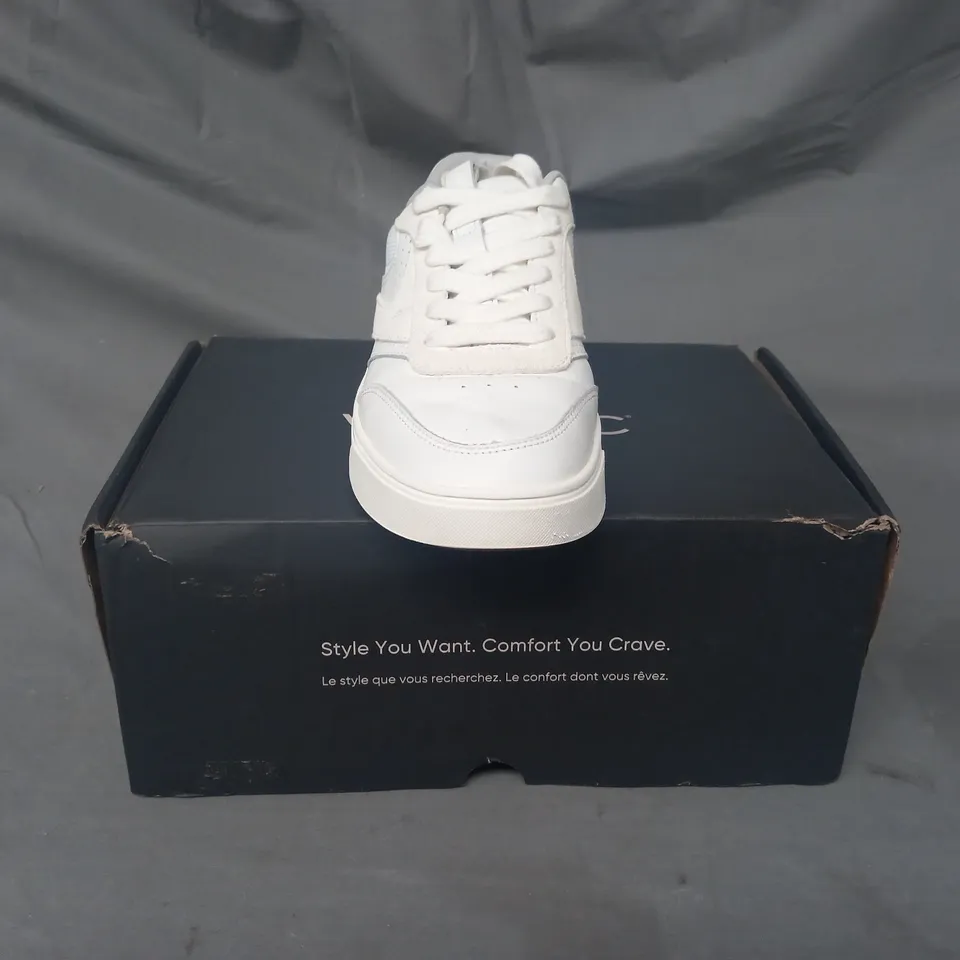 BOXED PAIR OF VIONIC REBEL TRAINERS IN WHITE SIZE 6.5
