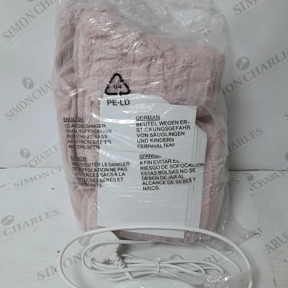 BOXED COZEE HOME FAUX FUR HEATED THROW IN PINK