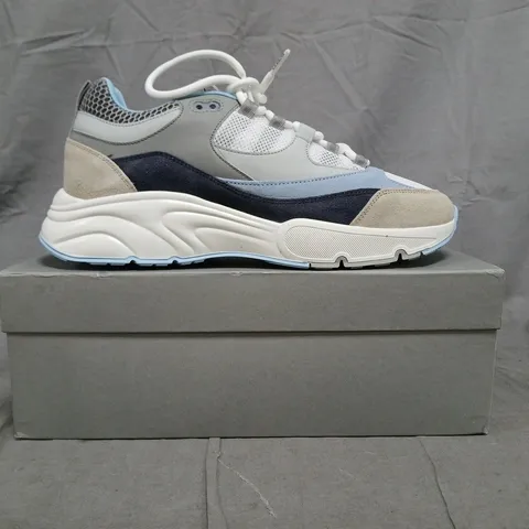 BOXED PAIR OF CLEENS AERO RUNNER TRAINERS IN DUSK SIZE UK 11