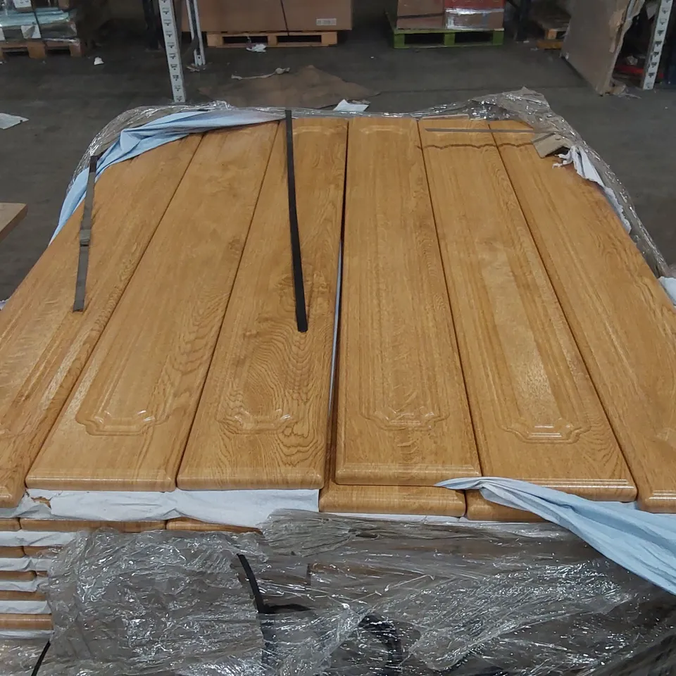 PALLET OF LARGE QUANTITY OF KITCHENS/BEDROOM REPLACEMENT CABINET DOOR/DRAWER/END PANELS IN ASSORTED SIZES