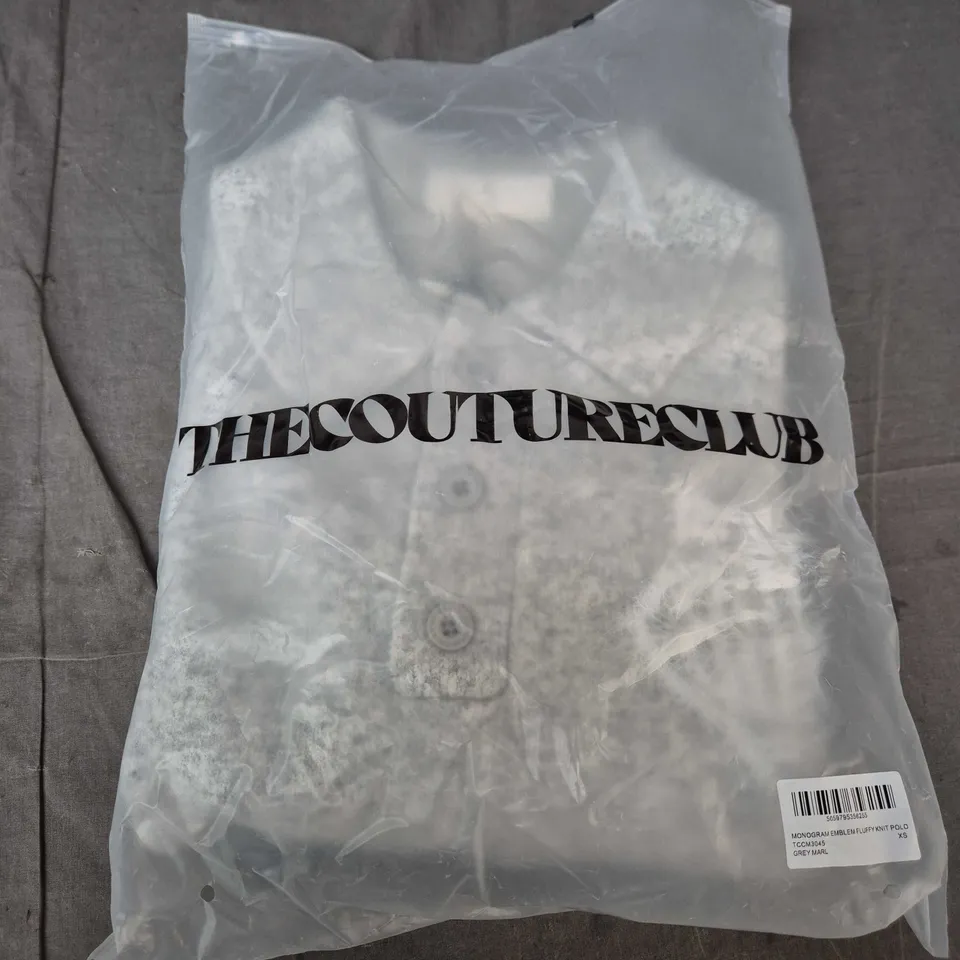 BAGGED THE COUTURE CLUB MONOGRAM EMBLEM FLUFFY KNIT POLO – GREY MARL – XS