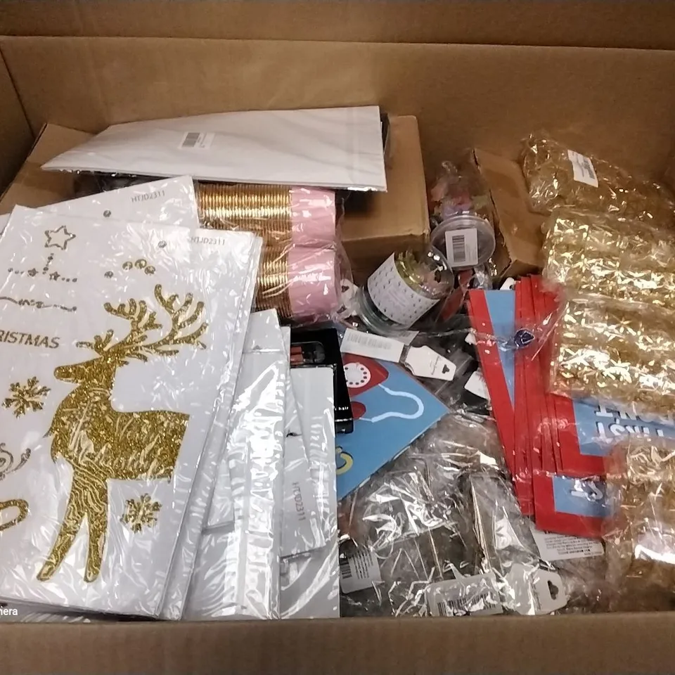 PALLET OF ASSORTED ITEMS INCLUDING MEMORY FOAM INSOLES, BANGLES, HAIRCHALK, SHANKER TOWELS, DAD BIRTHDAY CARD, MINI BUTTERFLY HAIR CLIPS 