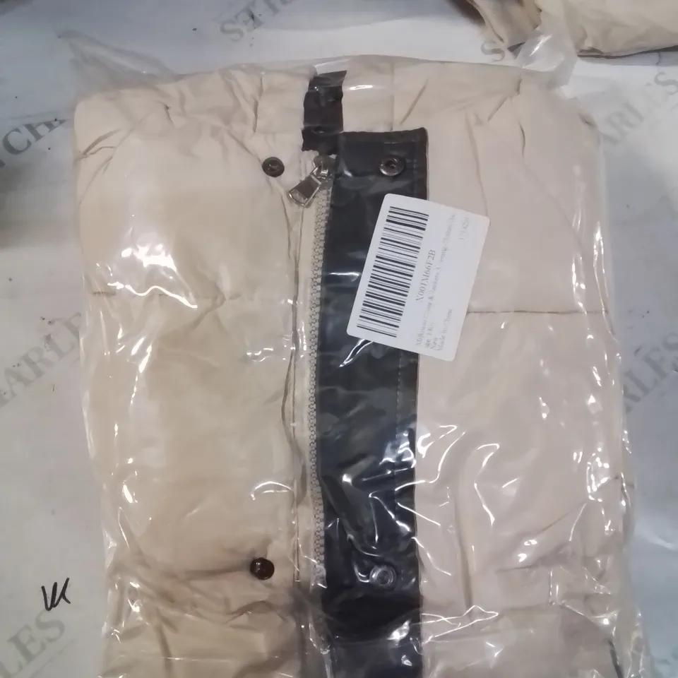 BRAND NEW CHILDREN'S COAT SIZE 130 