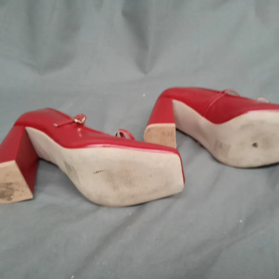 BOXED PAIR OF RAID HEELED MARY JANE RED SIZE 6 