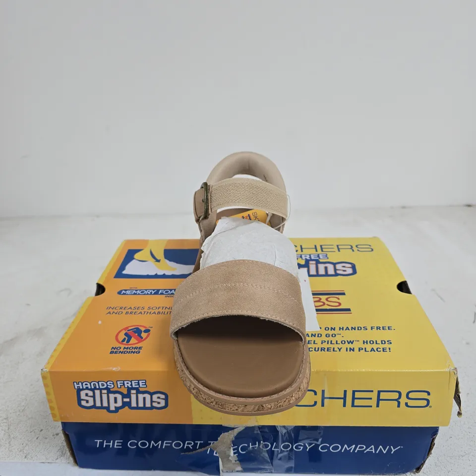 SKECHERS BOBS SUN CORK SANDALS SIZE 7 BOXED