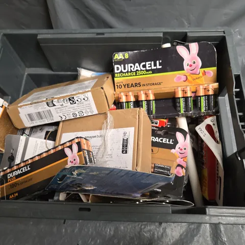 LARGE QUANTITY OF ASSORTED BATTERIES