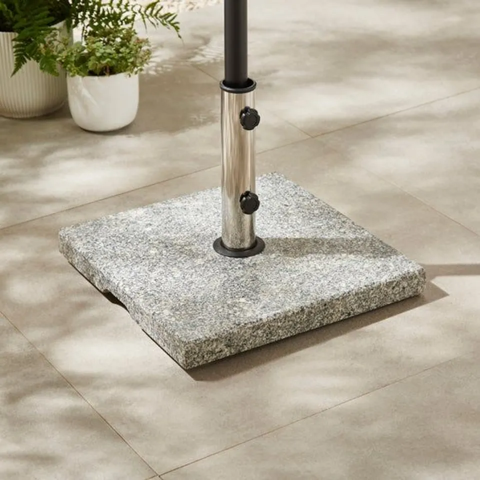 BOXED SQUARE GRANITE PARASOL BASE, 25KG (1 BOX)