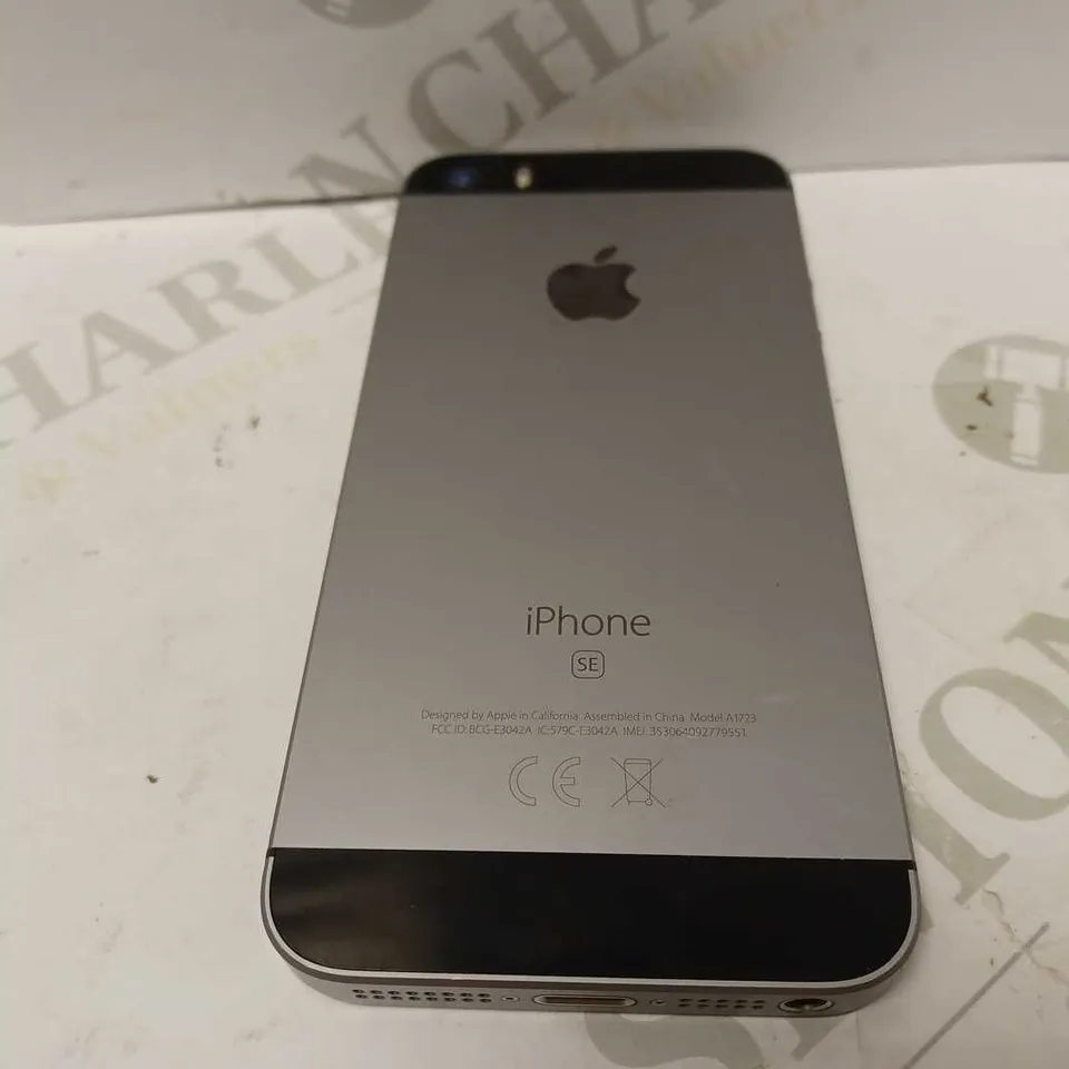 APPLE IPHONE SE (1ST GENERATION) - SILVER 