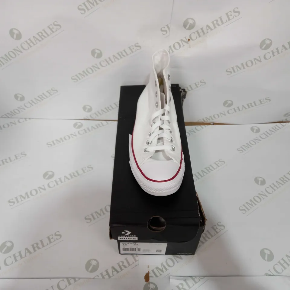 CONVERSE CHUCK TAYLOR ALL STAR HI WIDE FIT TRAINERS IN WHITE - UK 6.5