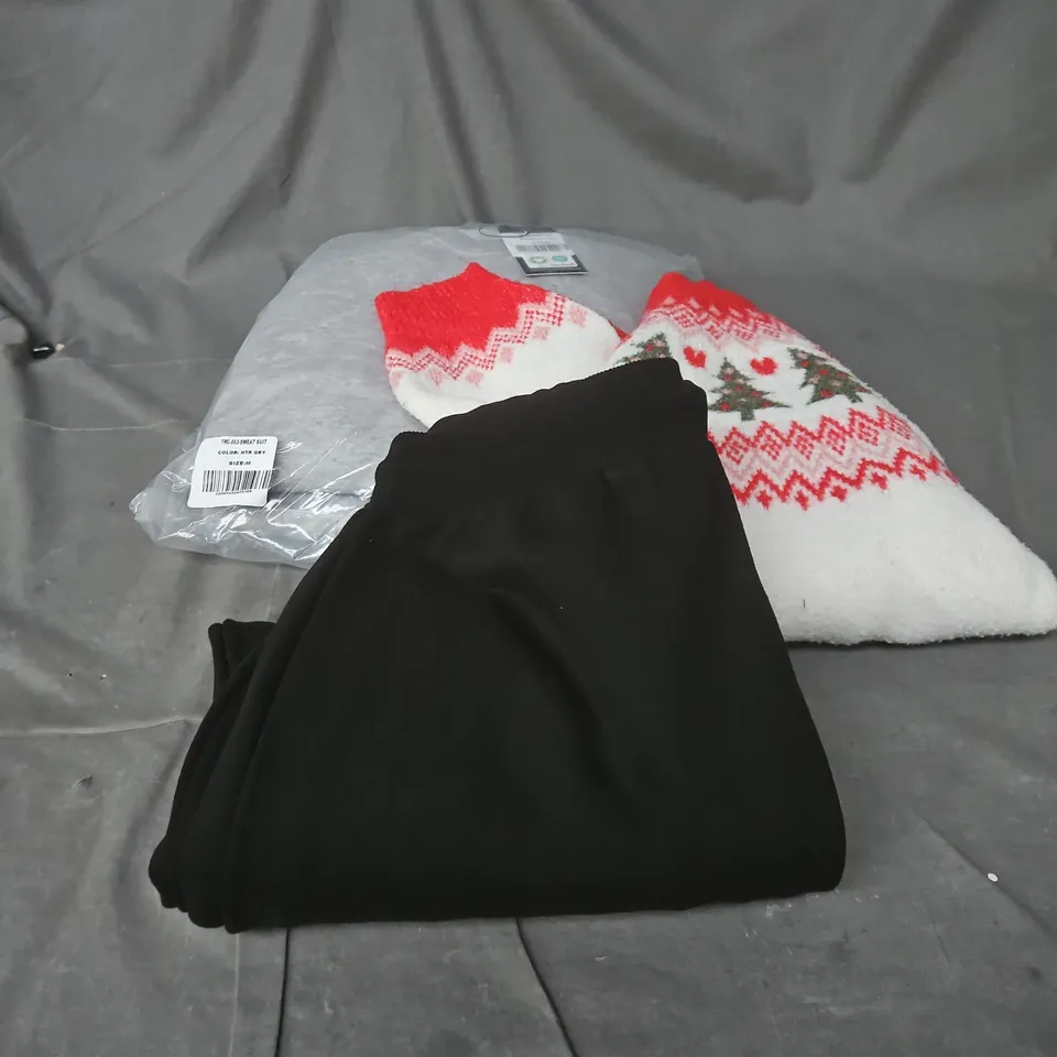 BOX OF APPROXIMATELY 25 ASSORTED CLOTHING ITEMS TO INCLUDE XMAS JUMPER, GREY HOODIES, BLACK JOGGING BOTTOMS ETC