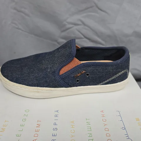 GEOX RESPIRA KIWI JEANS DENIM SLIP-ON SHOES – KIDS, EU 33 (US 2)