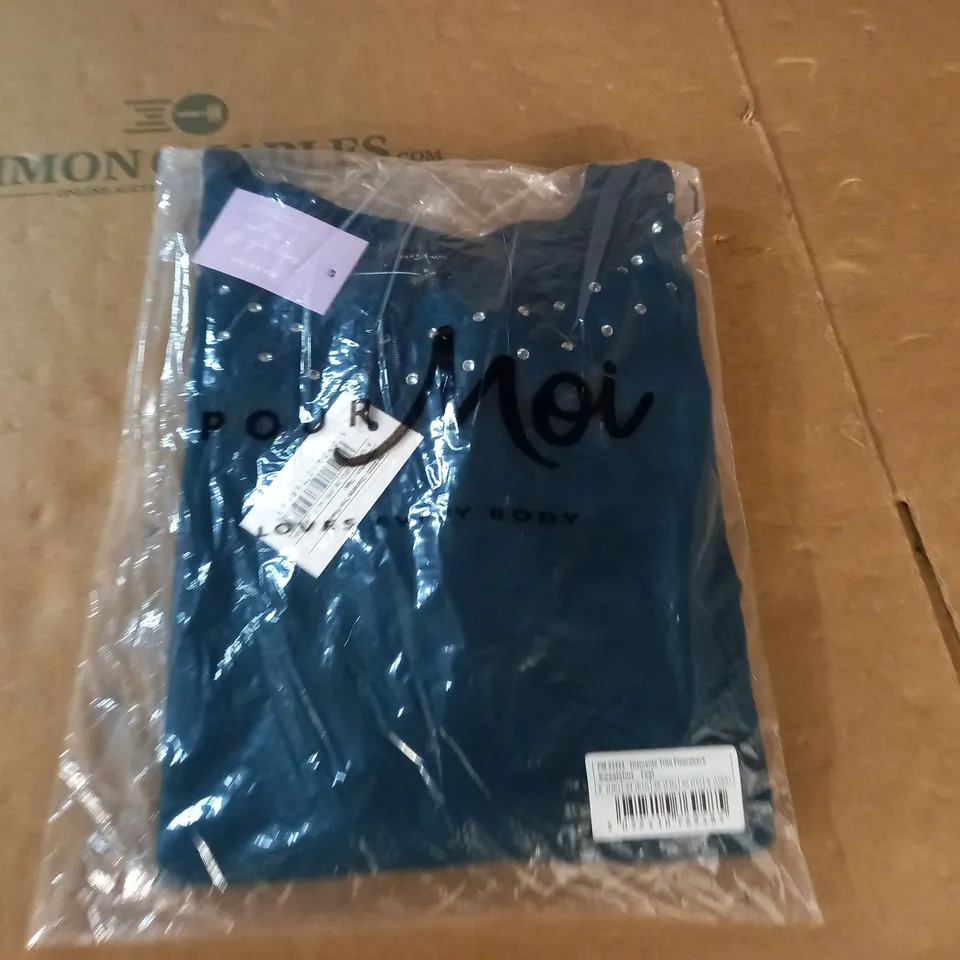 BAGGED POUR MOI DIAMANTE TRIM FLEECEBACK SWEATSHIRT IN TEAL - 8 (UK)