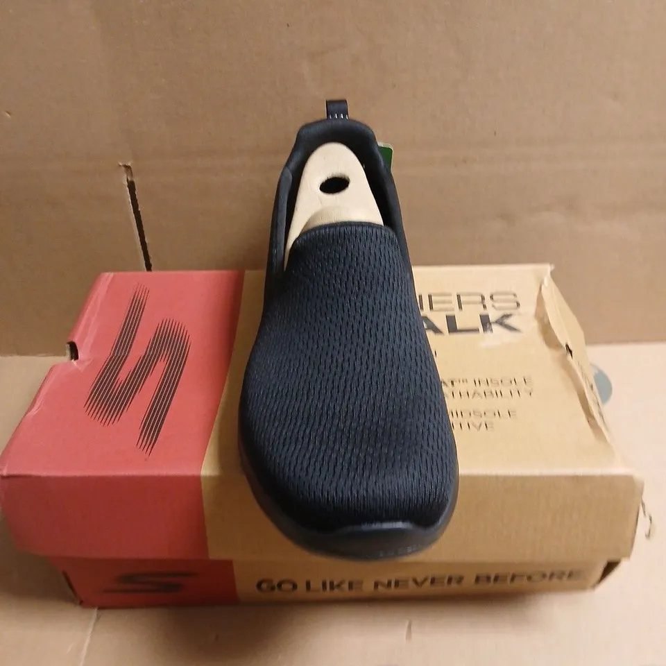 BOXED PAIR OF SKECHERS GO WALK JOY JAYLENE WOMEN'S SLIP-ON SHOES – BLACK, UK 5 