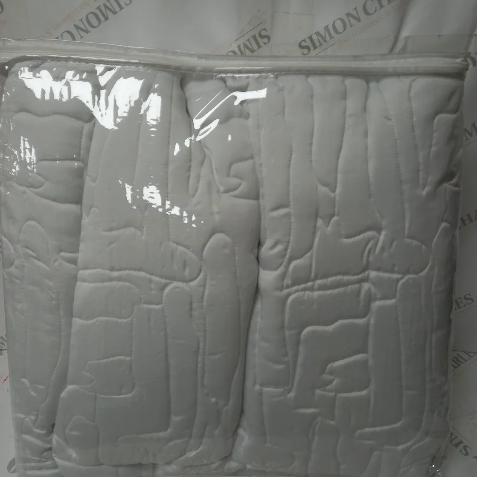 PACKAGED FINEST BED LINENS BY KELLY HOPPEN KING SET 