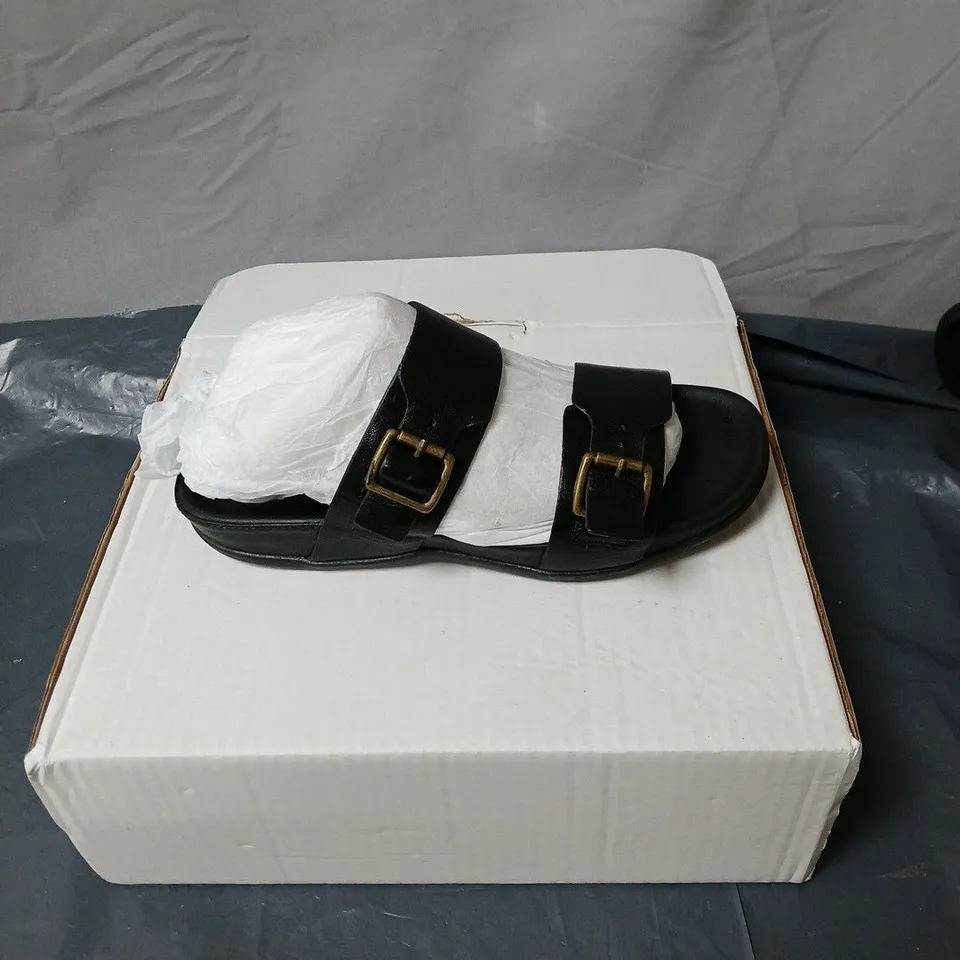 STV CAPRERA SLIDERS BLACK SIZE UK 4