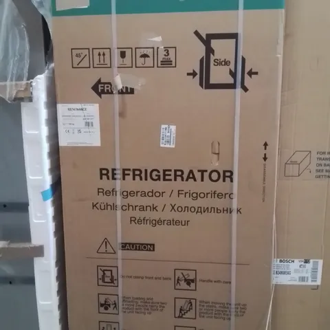 BOXED HISENSE RS741N4WCE 90CM WIDE, SIDE BY SIDE, AMERICAN-STYLE FRIDGE FREEZER WITH NON-PLUMBED WATER DISPENSER - STAINLESS STEEL