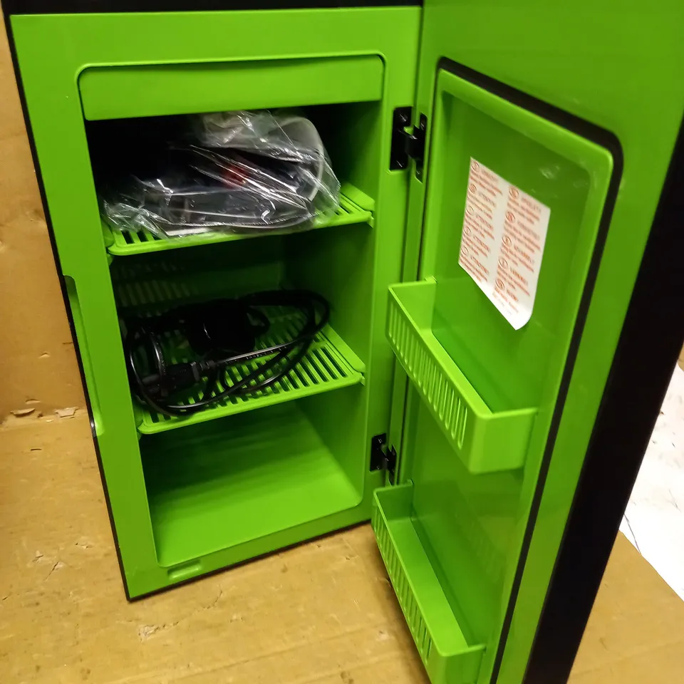 XBOX SERIES X REPLICA MINI FRIDGE THERMOELECTRIC COOLER 1.5:1