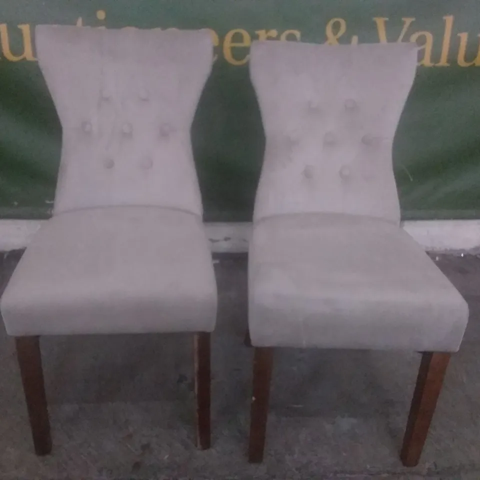 SET OF 2 DESIGNER BEWLEY MINK VELVET BUTTON BACK DINING CHAIR (DARK LEG)
