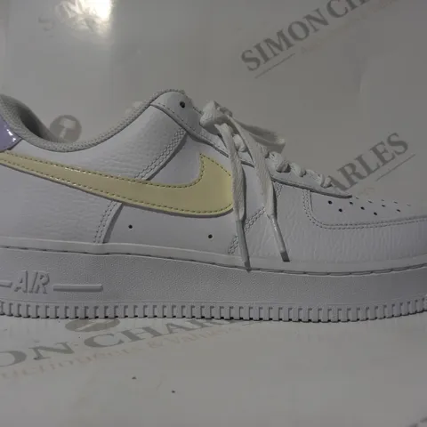 PAIR OF NIKE AIR FORCE 1 SHOES IN WHITE UK SIZE 7