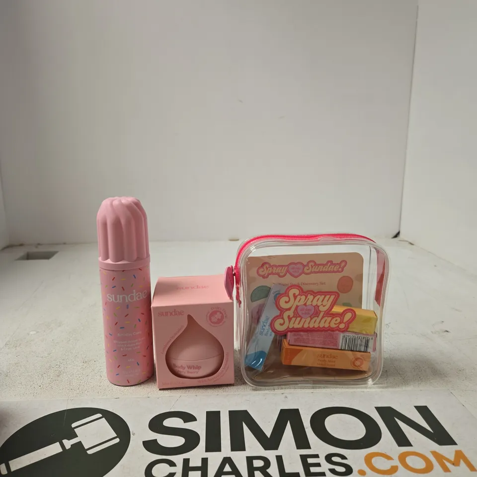 SUNDAE PINK MINI BEAUTY GIFT SET – BODY MIST & ACCESSORIES 