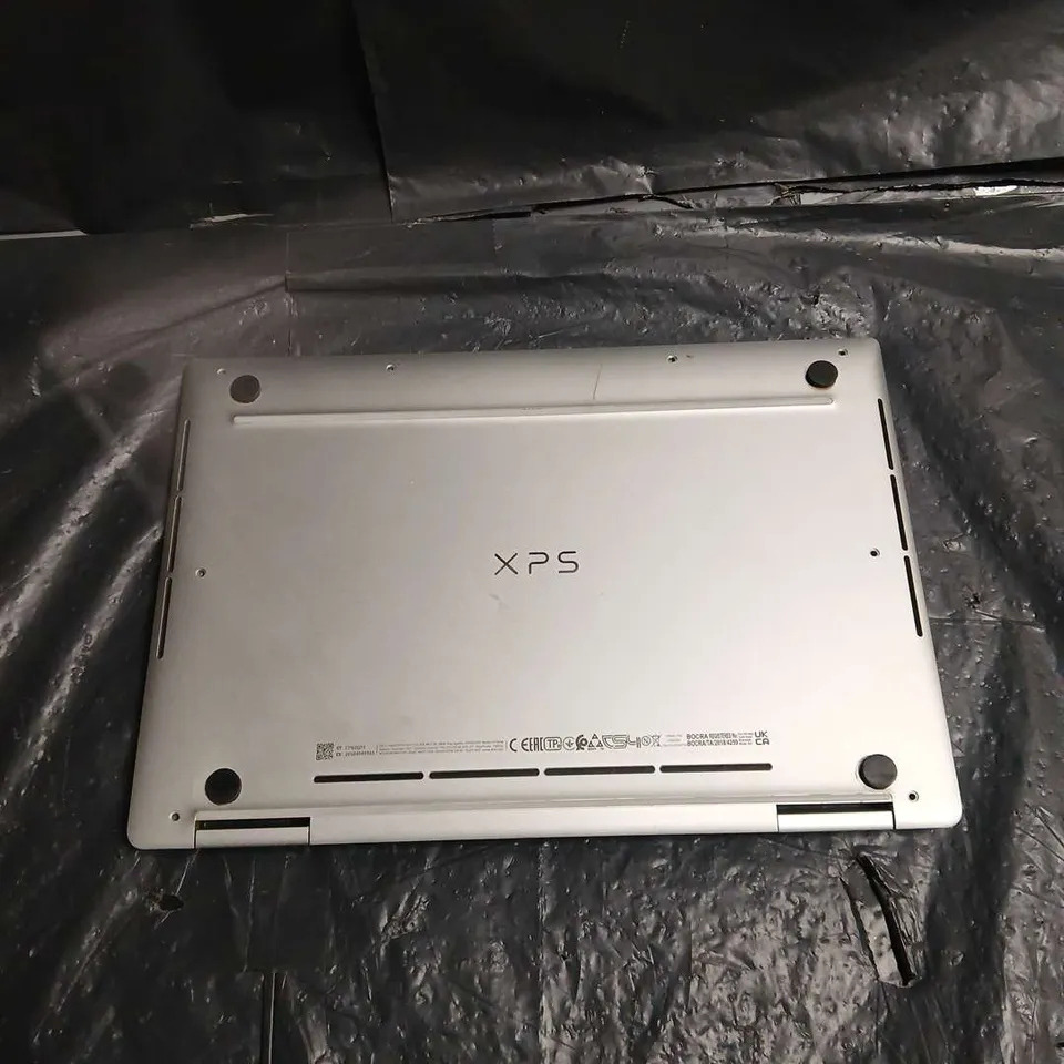 DELL XPS LAPTOP – SILVER
