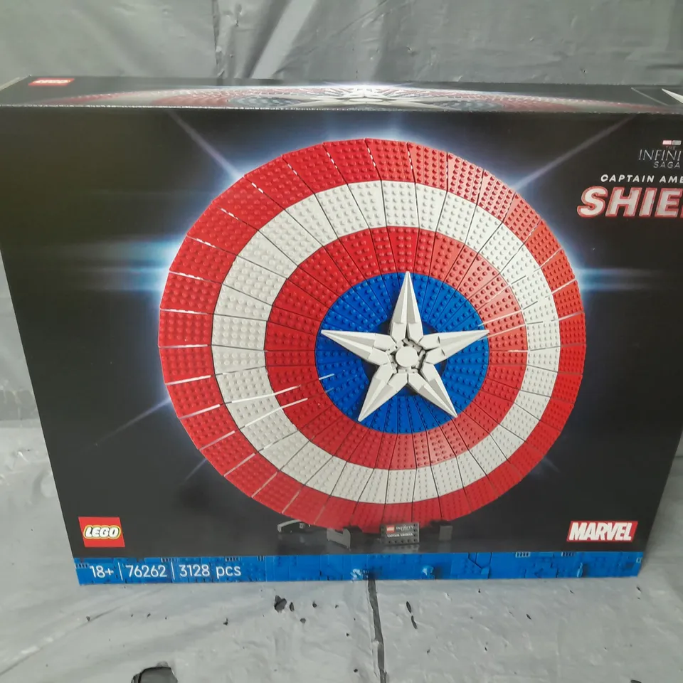 BOXED LEGO SUPER HEREOS CAPTAIN AMERICA'S SHIELD AVENGERS SET 76262