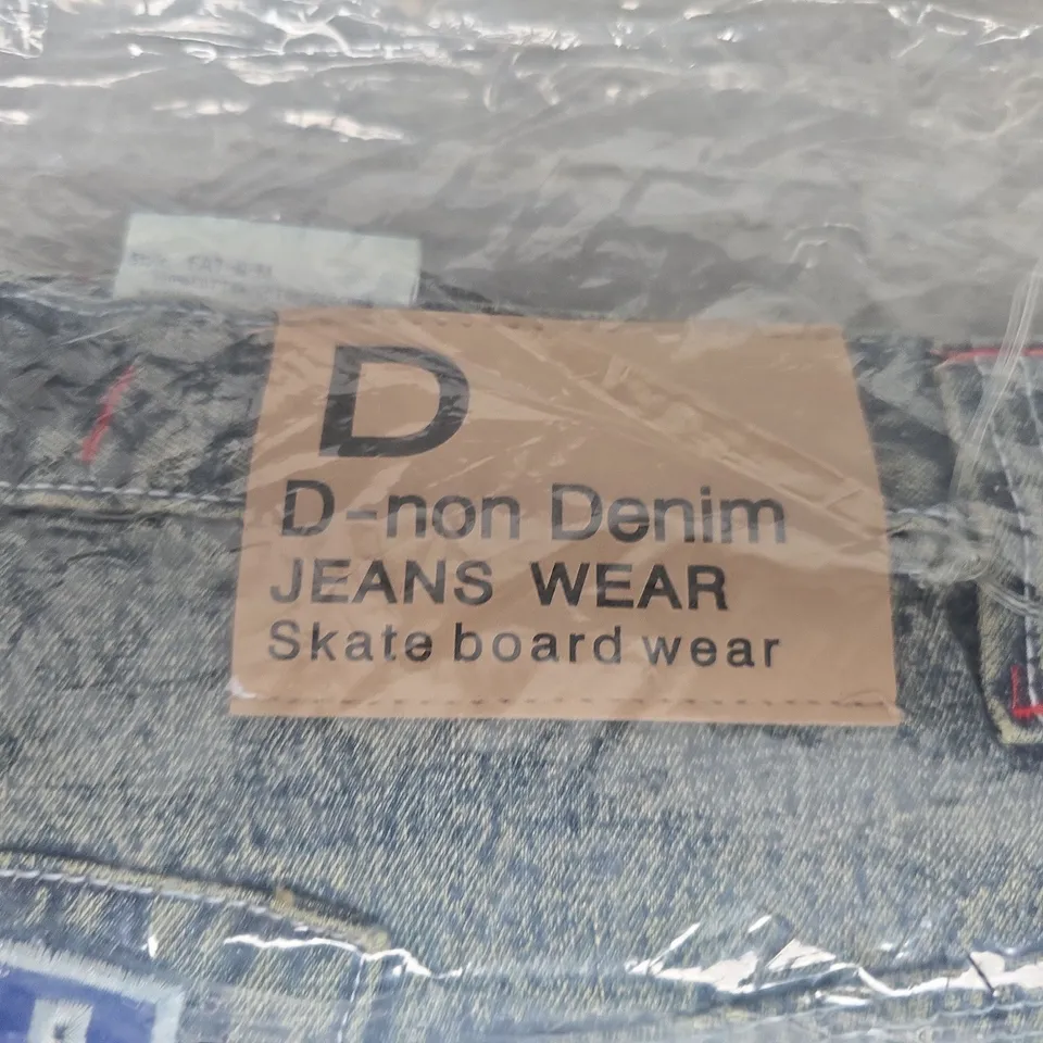 D NON DENIM JEANS WEAR SKATEBOARD JEANS WITH NEW YORK 88 PATCH IN WASHED BLUE - 34W 33.5L