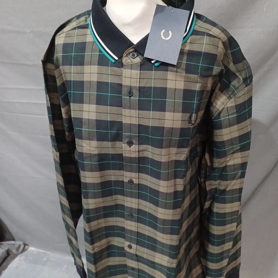 FRED PERRY KNTTED COLLAR TARTAN SHIRT SIZE XXL