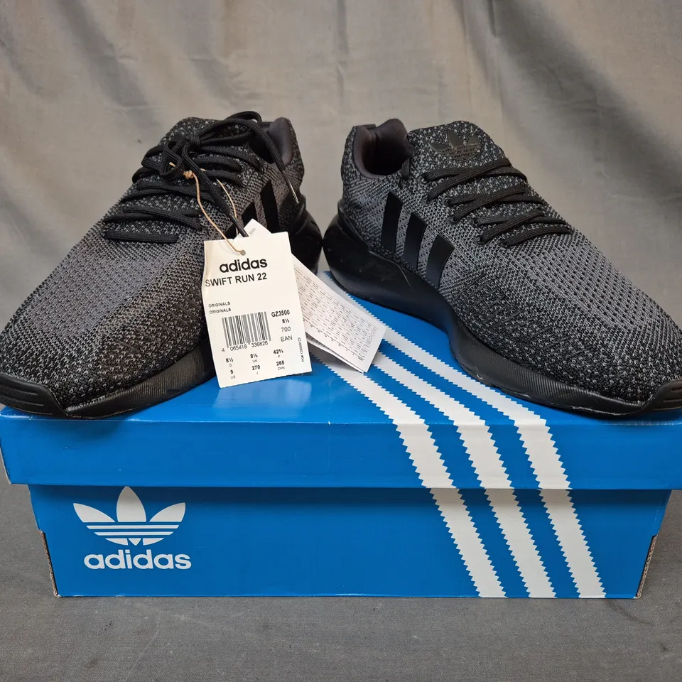 BOXED PAIR OF ADIDAS SWIFT RUN 22 SHOES IN BLACK UK SIZE 8.5