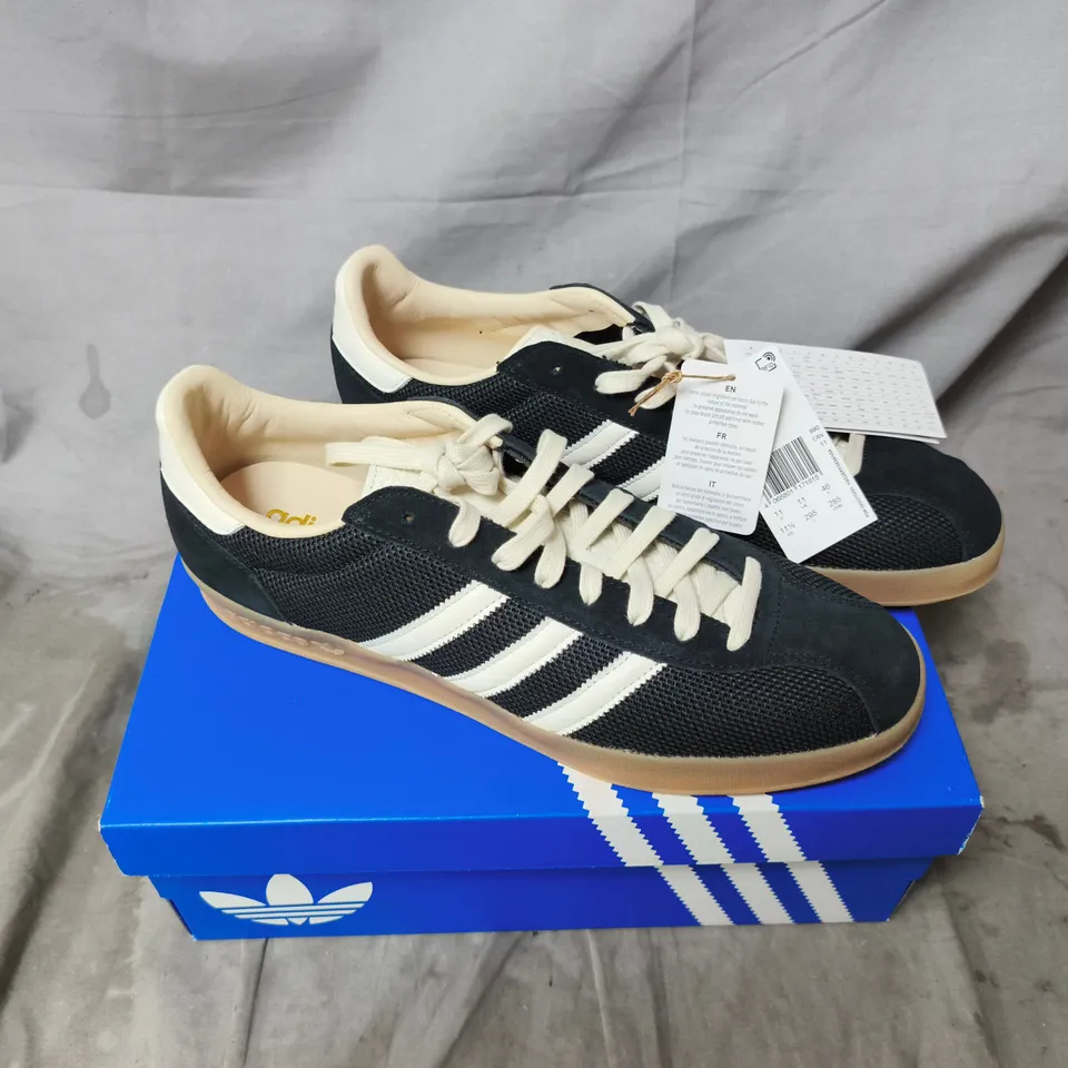 ADIDAS TRAINERS, BLACK WITH WHITE 3-STRIPES, GUM SOLE UK SIZE 11