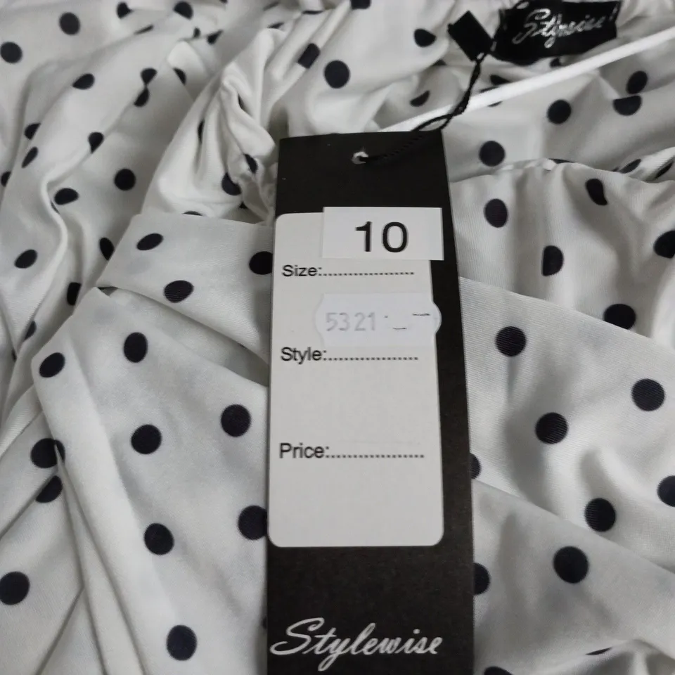 STYLEWISE WHITE POLKA DOT HALTERNECK DRESS – UK SIZE 10