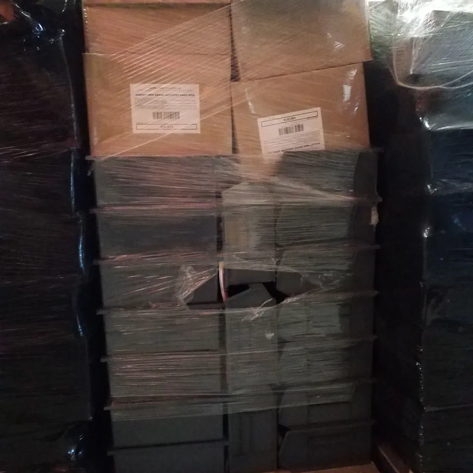 PALLET CONTAINING ASSORTED GREETINGS CARDS